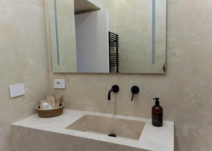 De Filippo 18 Неаполь