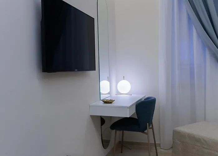 De Filippo 18 4* Неаполь